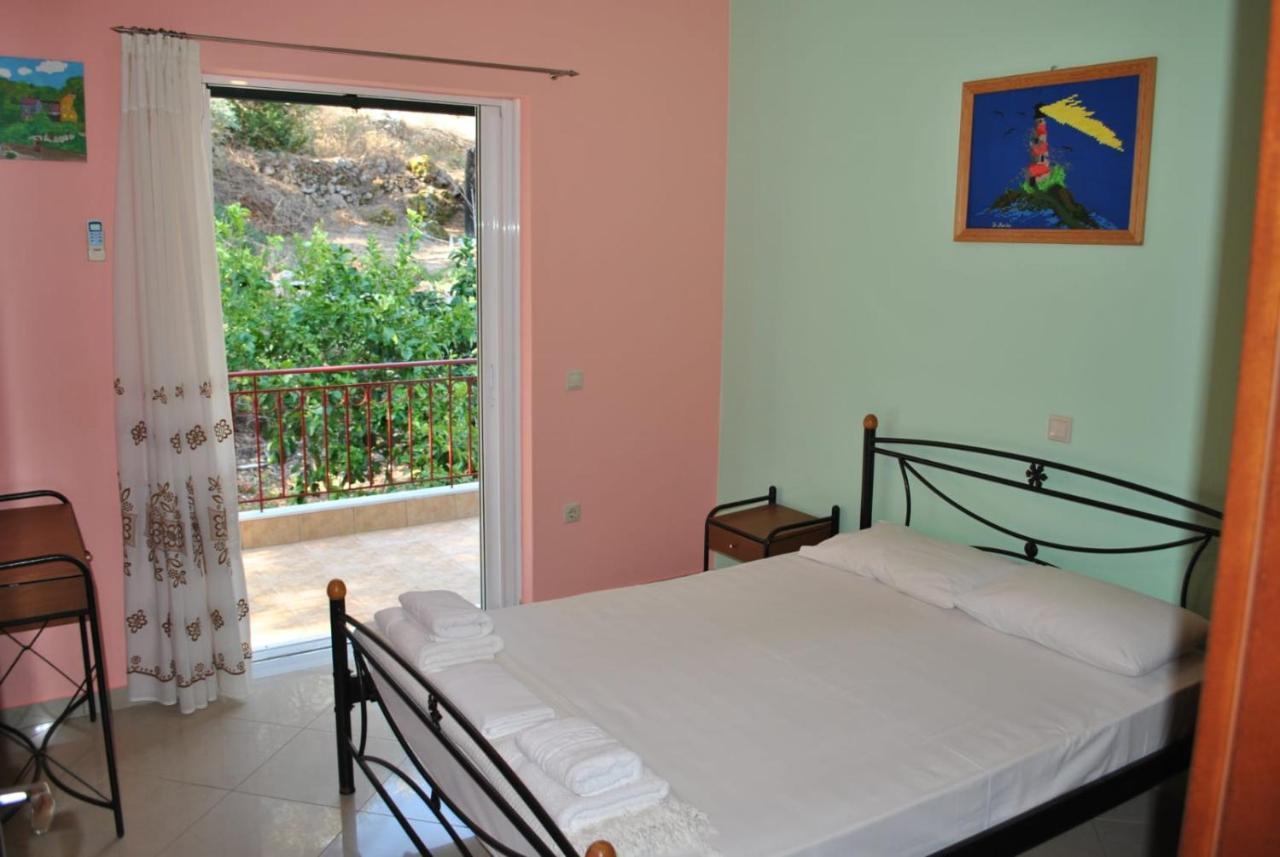 Monika Lefkada Hotel Tsoukaládhes Exterior foto